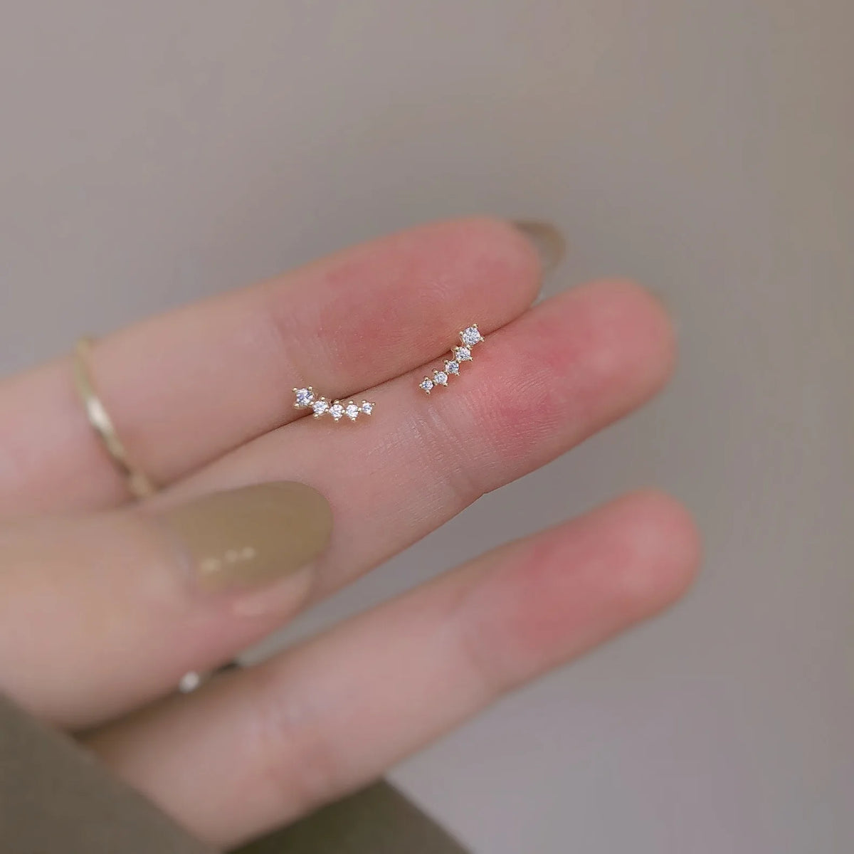 Meteor Rhinestone Stud Earrings – Gold & Silver Crystal Studs for Women - Dripshop